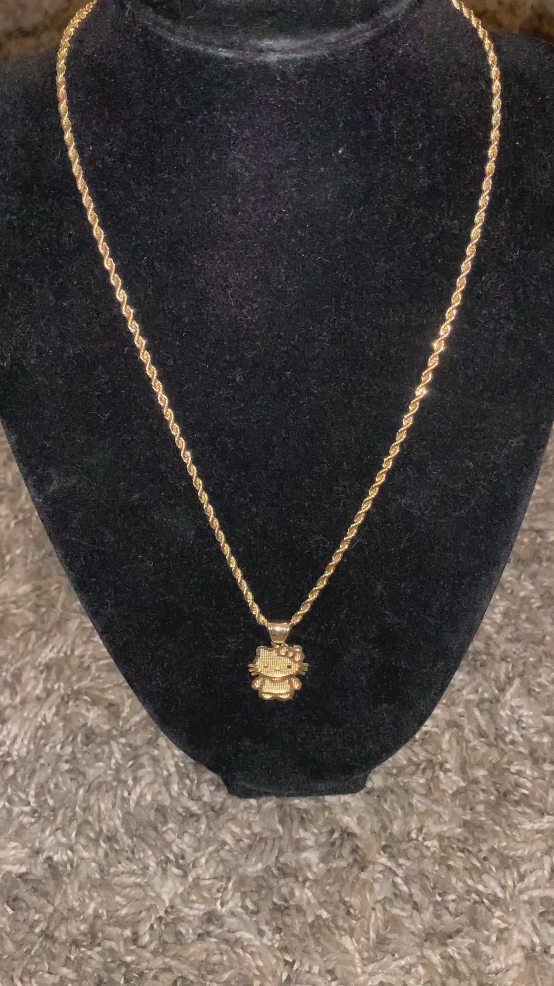 Cute kitty body pendant/chain